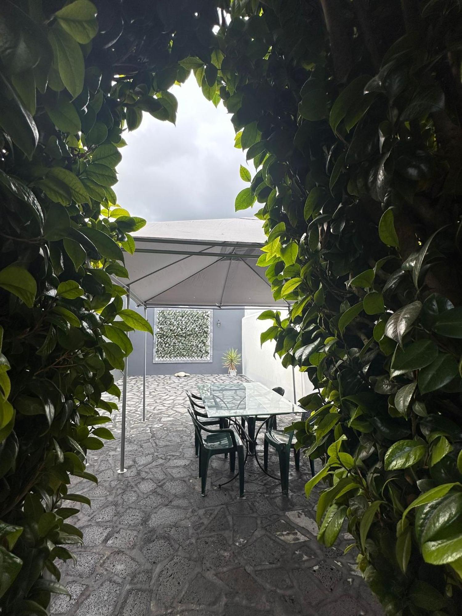 Azor International Hostel Ponta Delgada  Exterior photo
